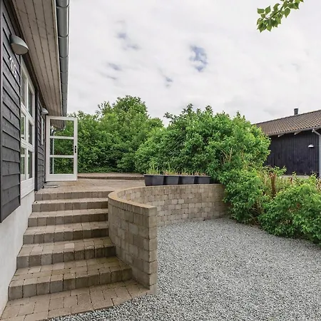 Two-bedroom Holiday In Semesterbostad